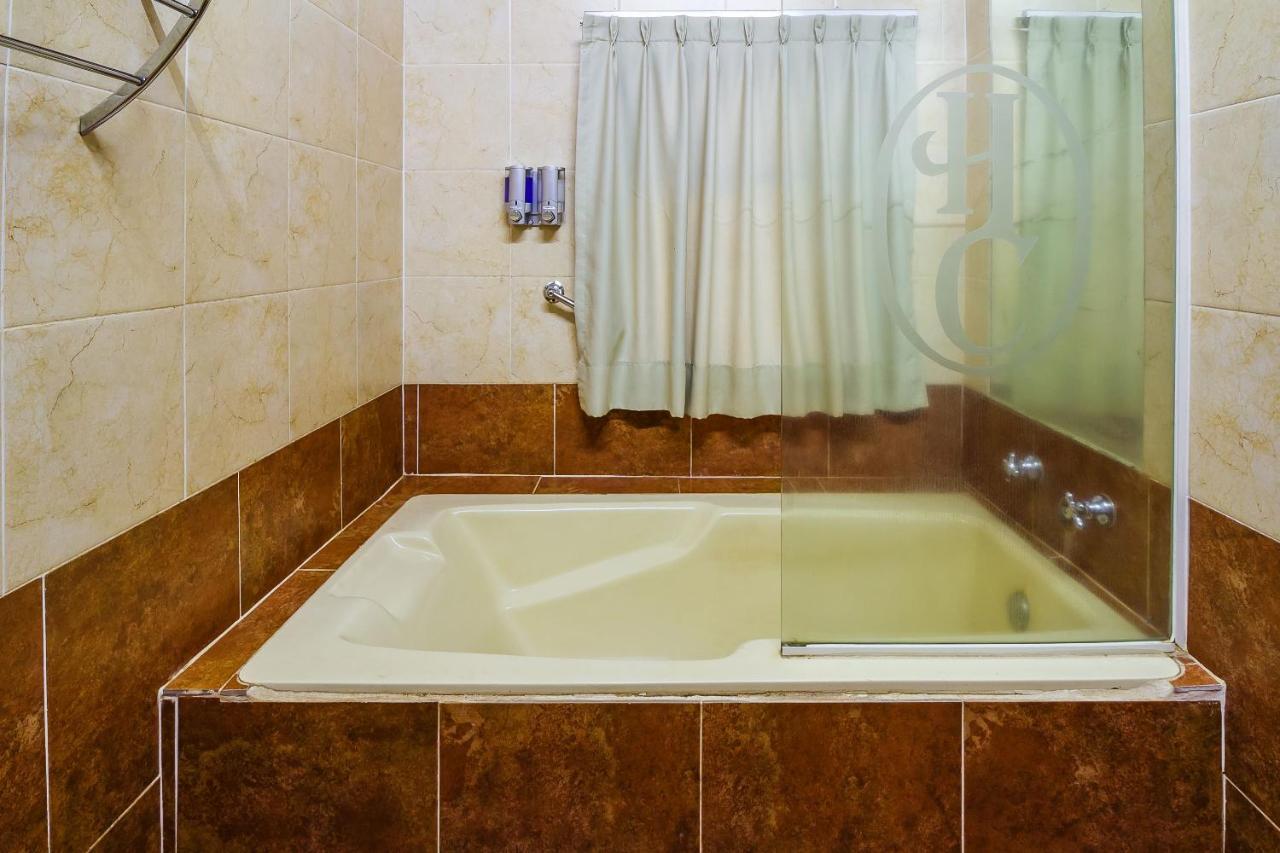 Hotel Hacienda Coyotes Zapotlanejo Екстер'єр фото