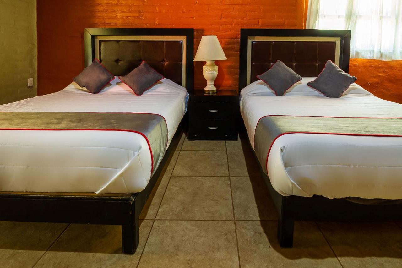 Hotel Hacienda Coyotes Zapotlanejo Екстер'єр фото