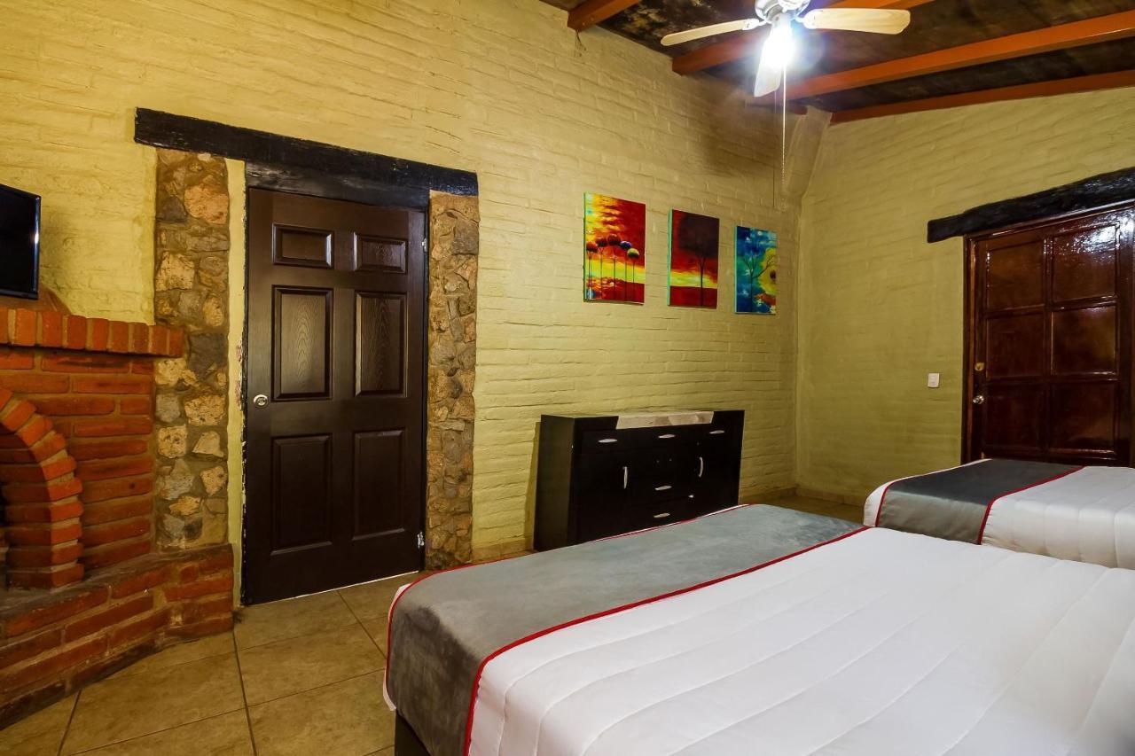Hotel Hacienda Coyotes Zapotlanejo Екстер'єр фото