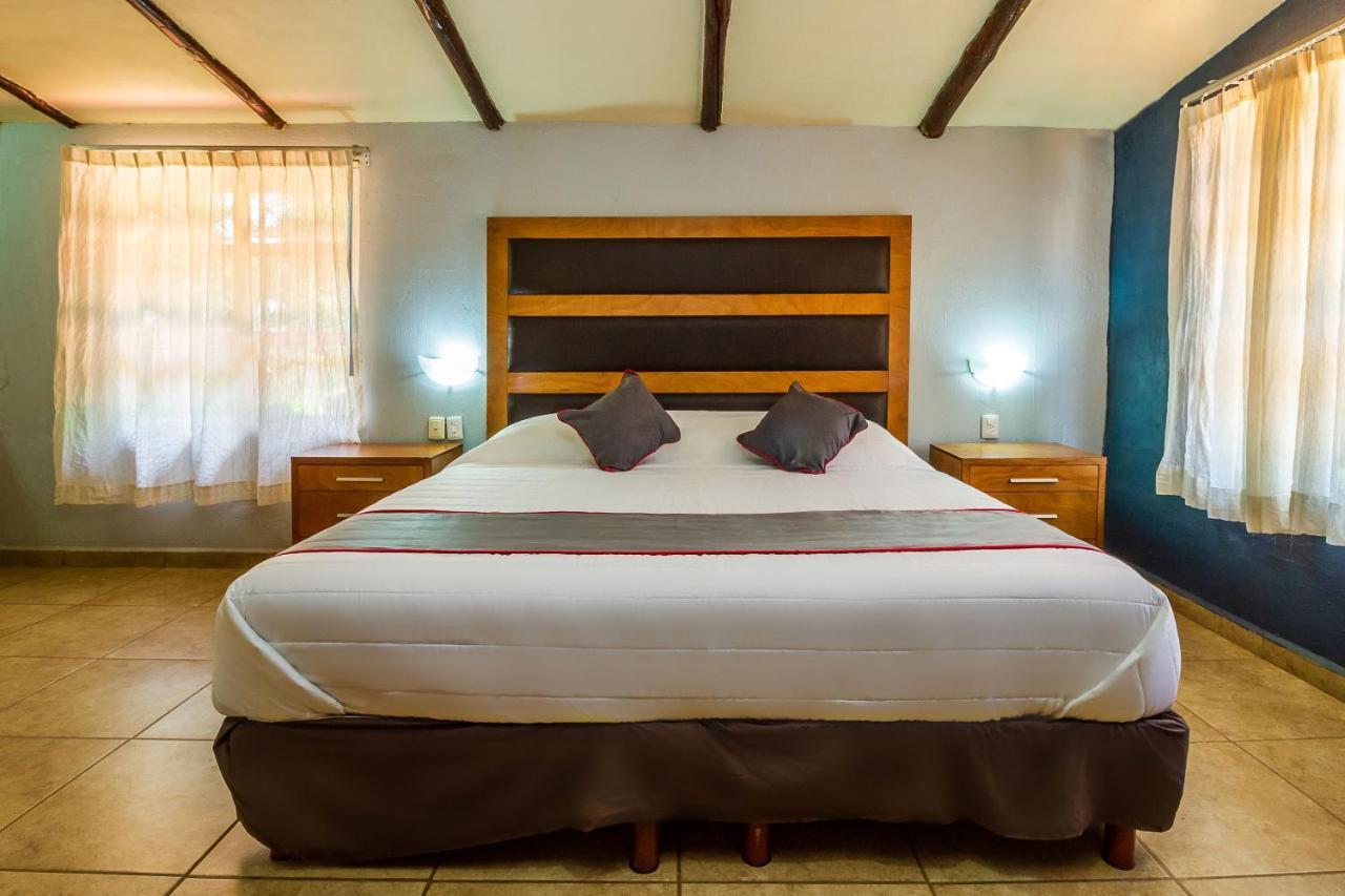Hotel Hacienda Coyotes Zapotlanejo Екстер'єр фото
