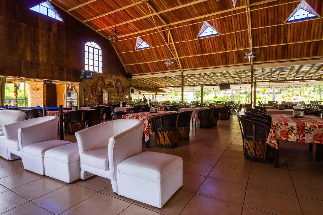 Hotel Hacienda Coyotes Zapotlanejo Екстер'єр фото