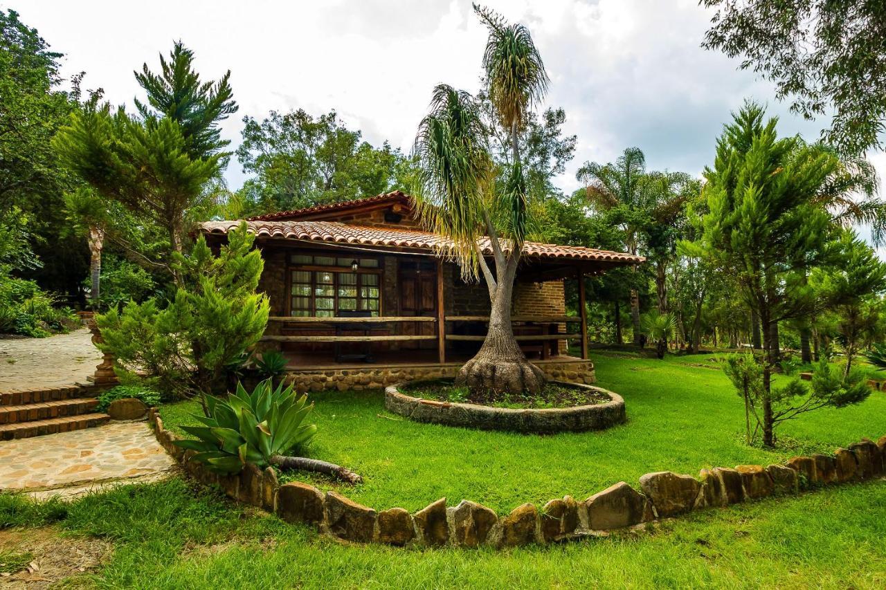Hotel Hacienda Coyotes Zapotlanejo Екстер'єр фото